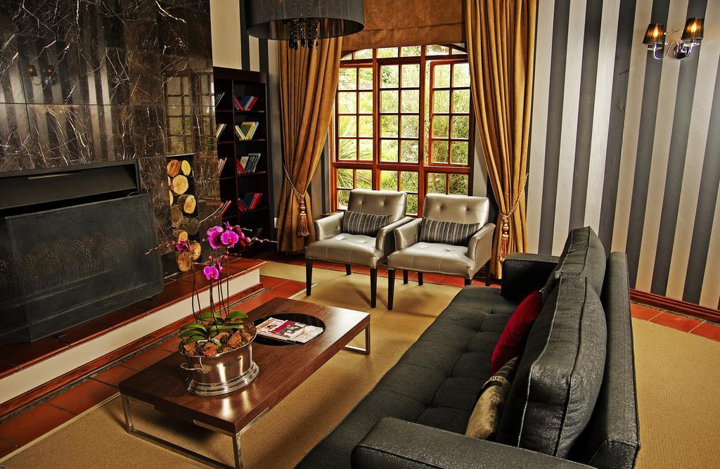 Valley Lodge & Spa Magaliesburg Exteriör bild