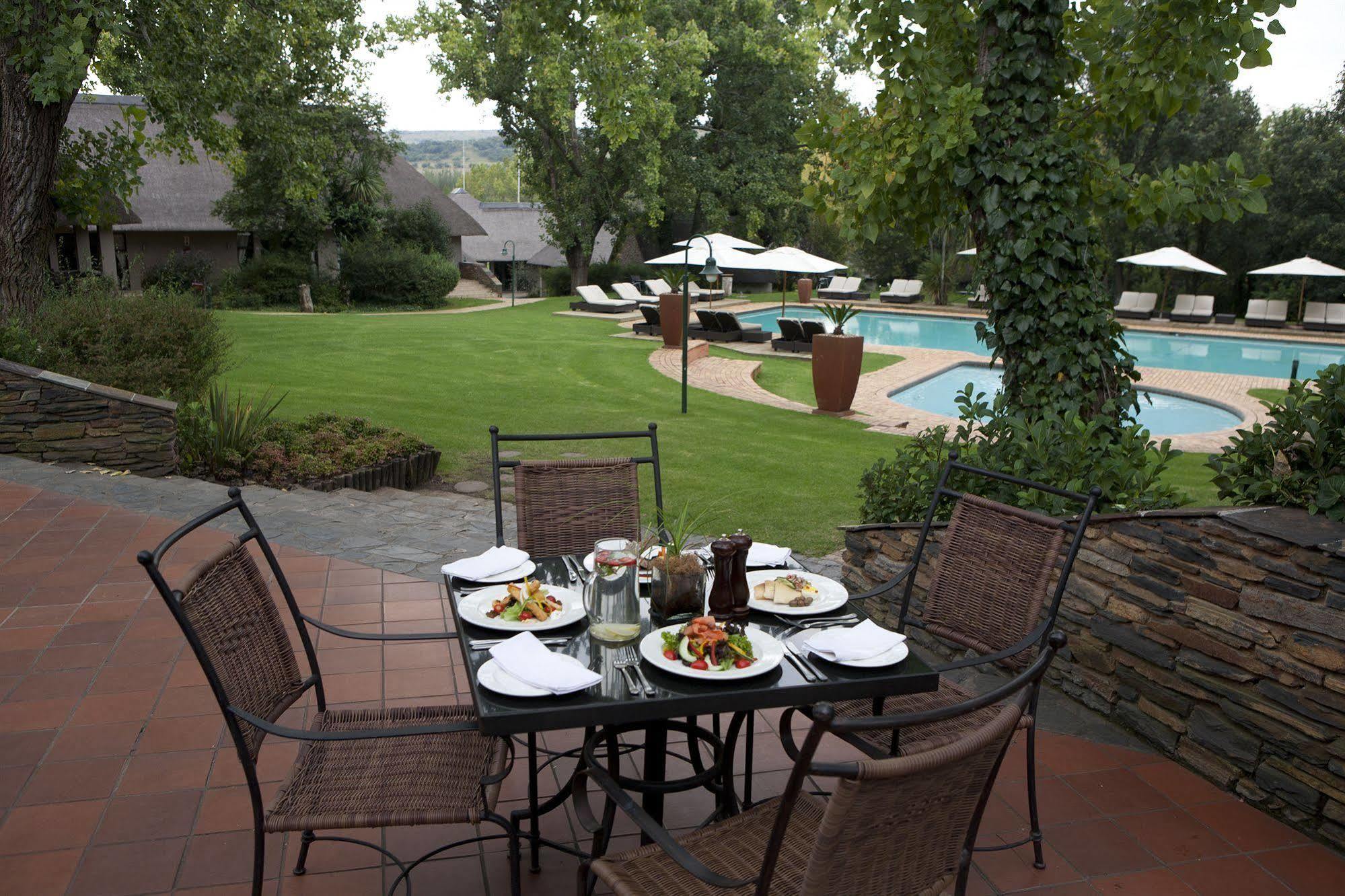Valley Lodge & Spa Magaliesburg Exteriör bild